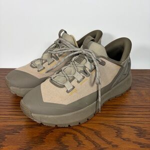 Kizik Wasatch Slip-On Sneakers Shoes Tumbleweed Men’s 8 Women’s 9.5 Unisex GUC